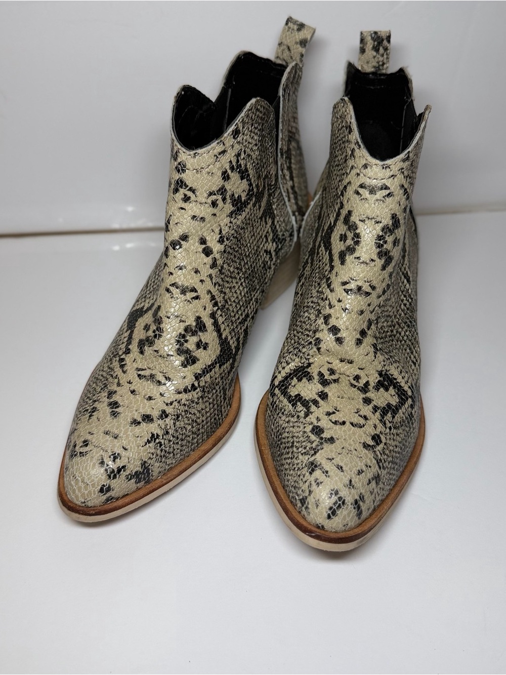 Crevo Canna Snake Print Leather Ankle Booties Size 8